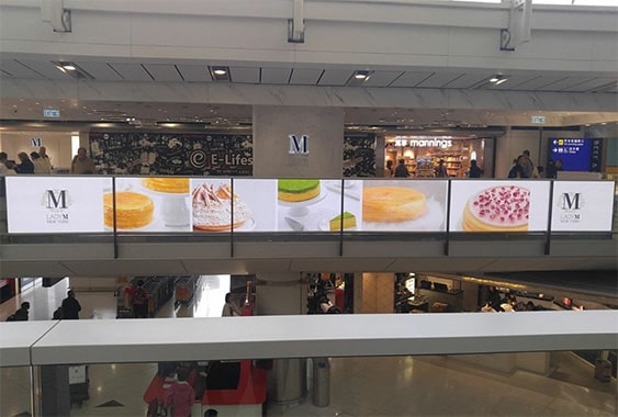 Lady-M-LED-screen-display-in-Hong-Kong-airport